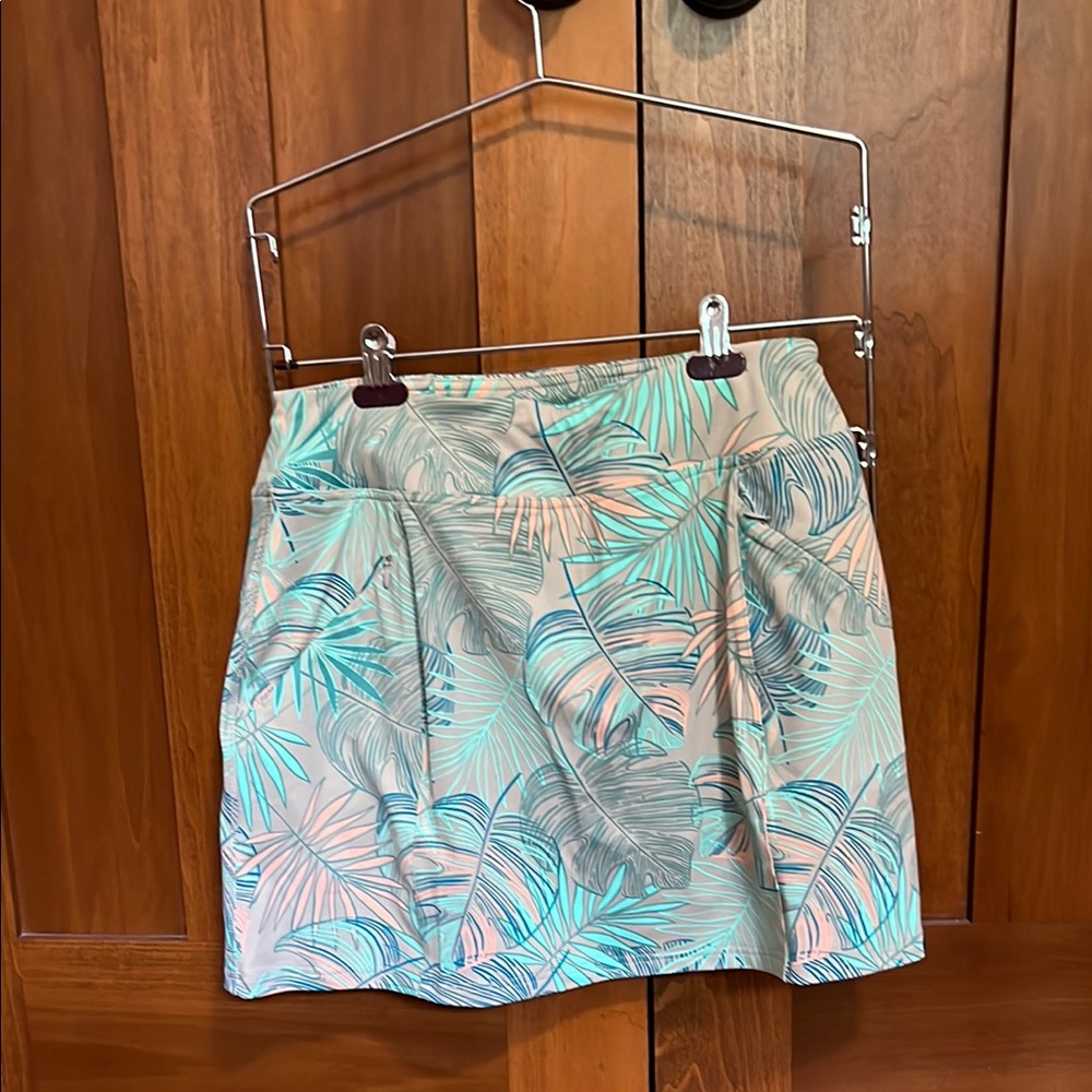 Title Nine Tropical Leaf Print Skort
